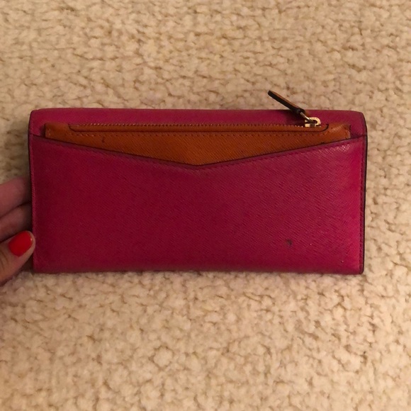 Michael Kors Envelope Wallet - Picture 2 of 5